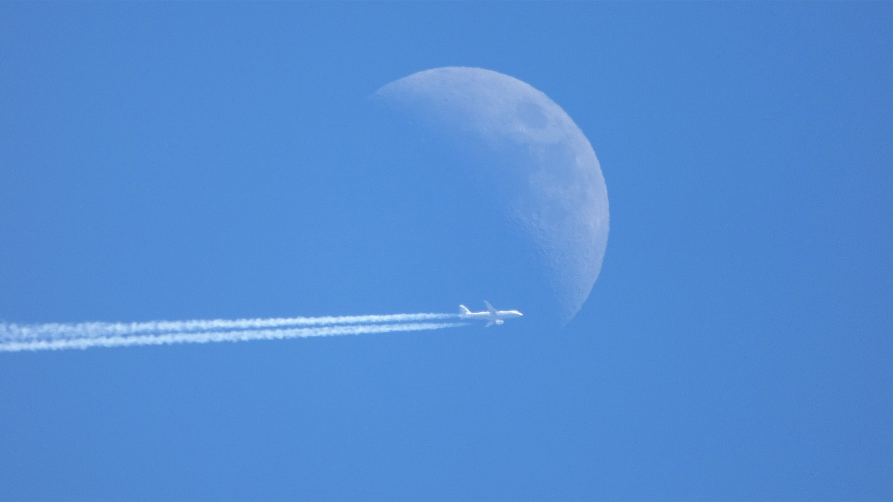 Avion Lune